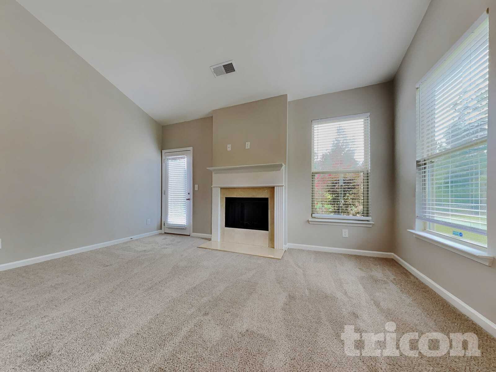 Building Photo - 30 Fernwood Ct