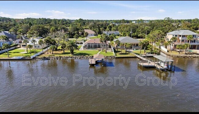 Building Photo - 470 Lambert Ave