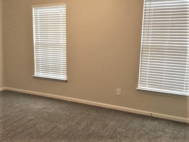 Building Photo - 25 Bellows Falls Drive