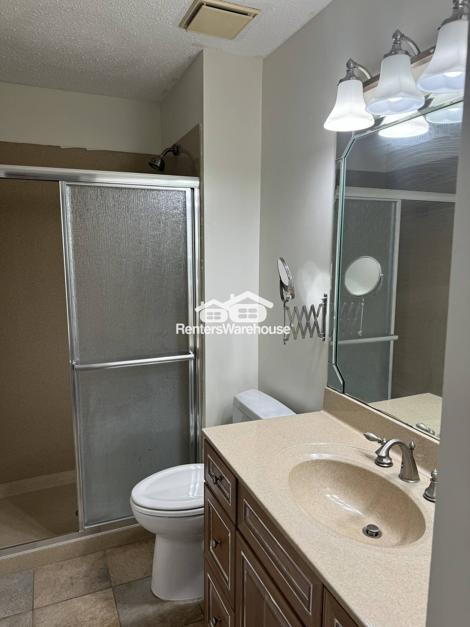 Building Photo - 2009 Grinnell Terrace