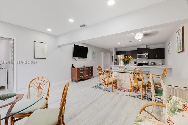 Building Photo - 11320 NW 35th Ct