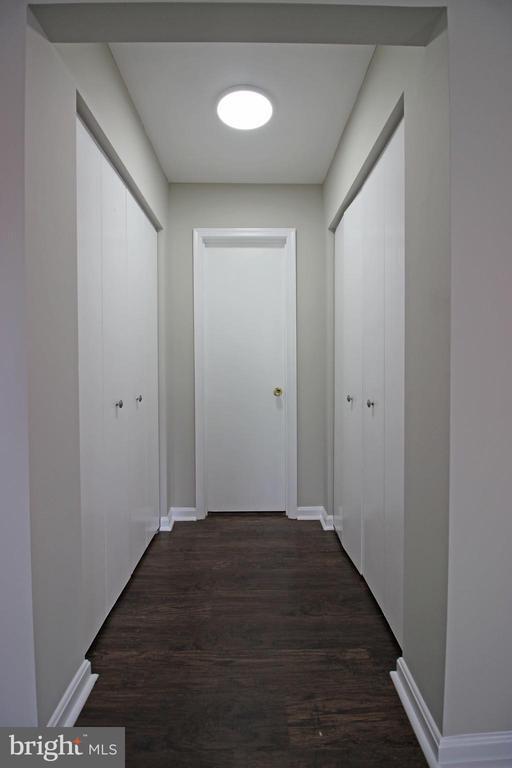 Building Photo - 7939 Otter Cove Ct