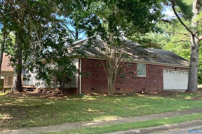 Building Photo - 218 Marlboro Way