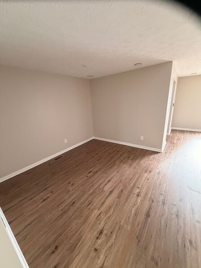 Building Photo - Rosehaven1325