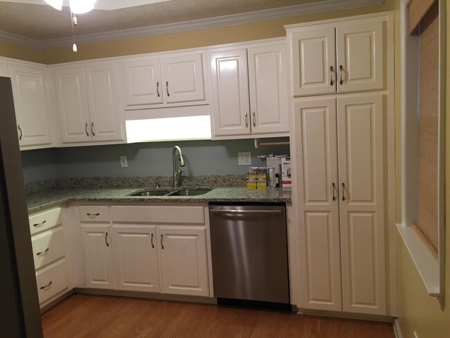 Building Photo - Perfect Ranch with Partial Finished Basement