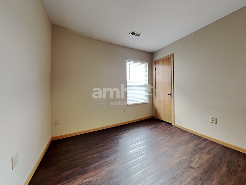 Building Photo - 3037 Tenor Dr