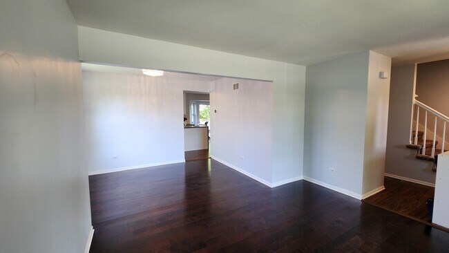 Building Photo - 2903 Carol Dr