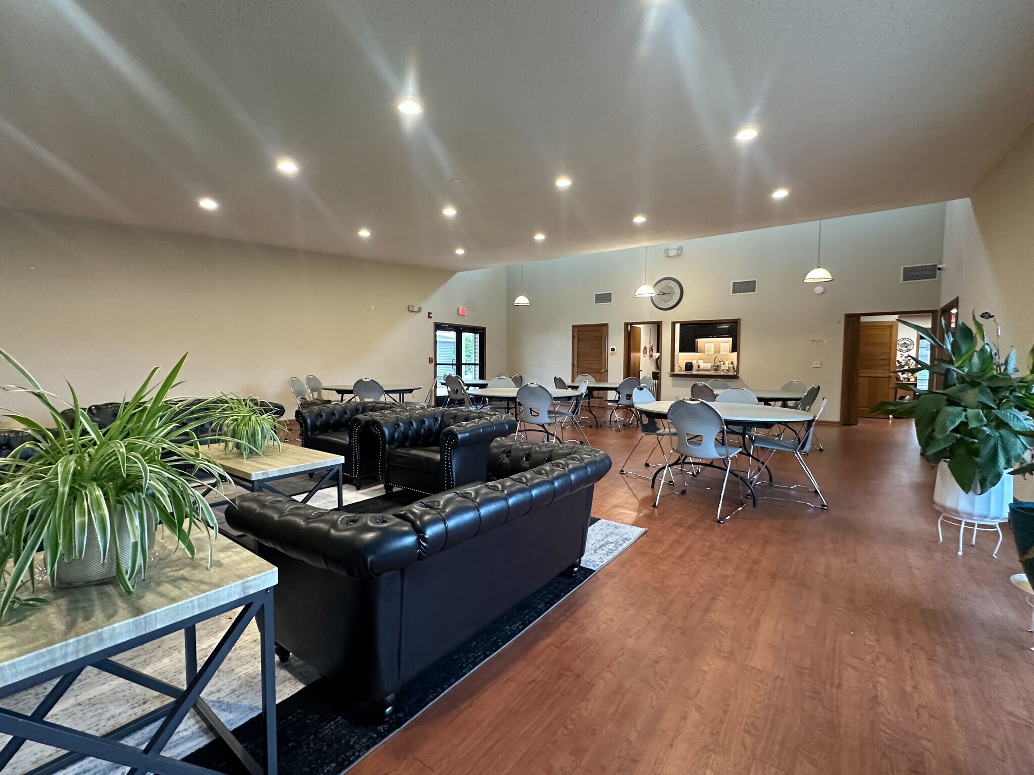 Building Photo - 2131 Windover Dr