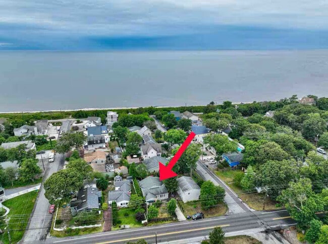 Building Photo - 3803 Bay Dr