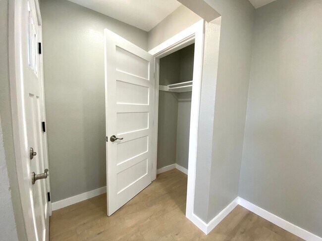 Building Photo - Bethune-6920