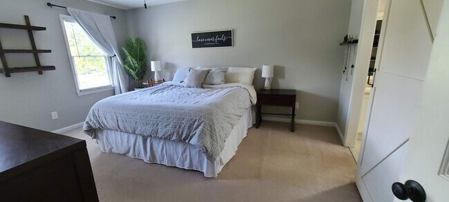 Building Photo - 1578 Fair Oaks Ln