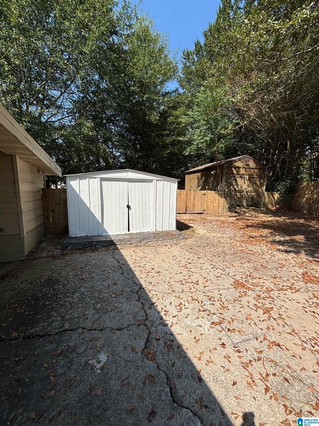 Building Photo - 308 Rosewood St