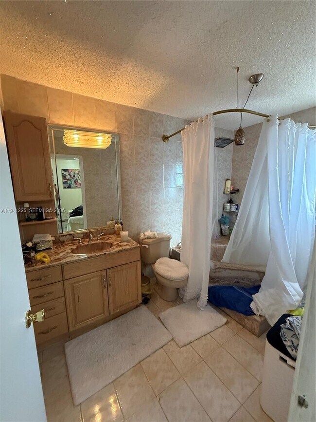 Building Photo - 1950 W 54th St