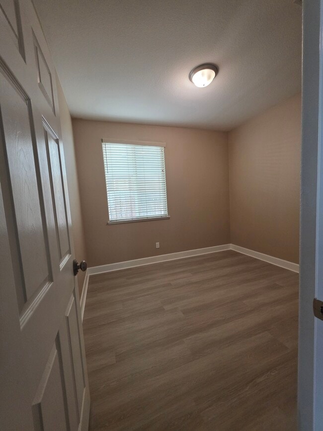 Building Photo - 1653 Clover Ct