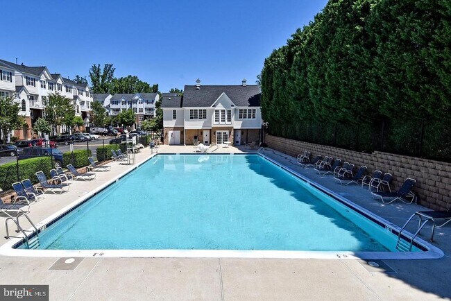 Building Photo - 5909 Founders Hill Dr