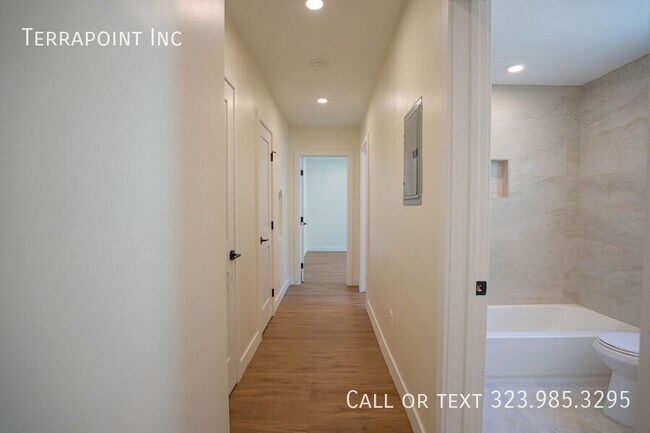 Building Photo - 1038 Westmoreland Ave