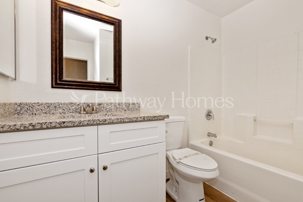 Building Photo - 8839 W Manzanita Dr