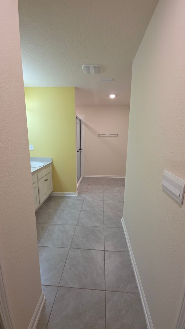 Building Photo - New Home in Sawmill Creek 3 Bedroom 3 Bath home with Office/Den and Screened Patio