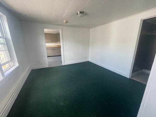 Building Photo - Spacious 1–2 Bedroom Apartment for Rent – Adams, MA