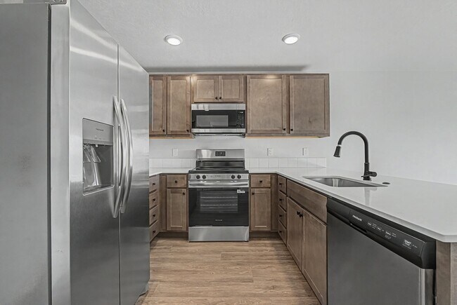 Building Photo - 5960 E Big Sur Ln
