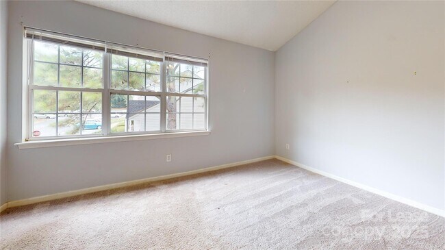 Building Photo - 1777 Forest Side Ln