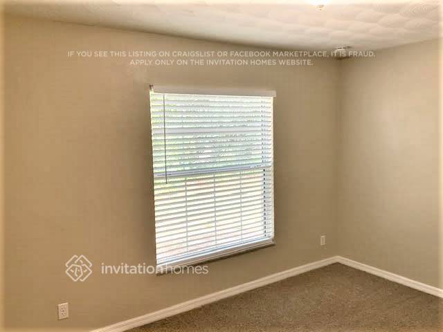 Building Photo - 2907 Juniper Dr