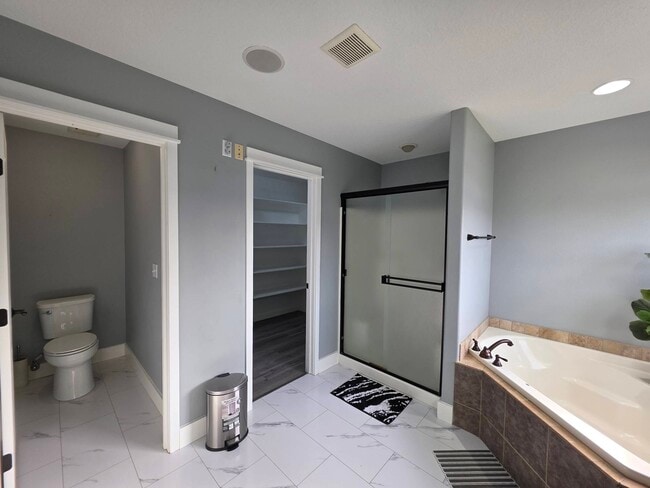 Building Photo - 4916 Laredo Dr