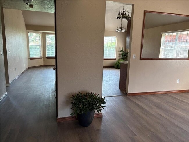 Building Photo - 1424 SW 129th St