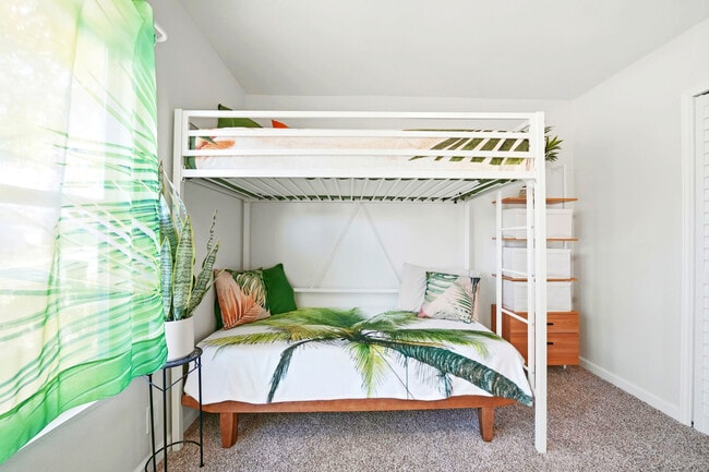 Building Photo - 11719 Spring Song Dr