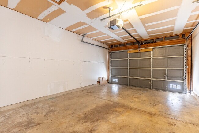 Building Photo - 2518 Paddle Creek