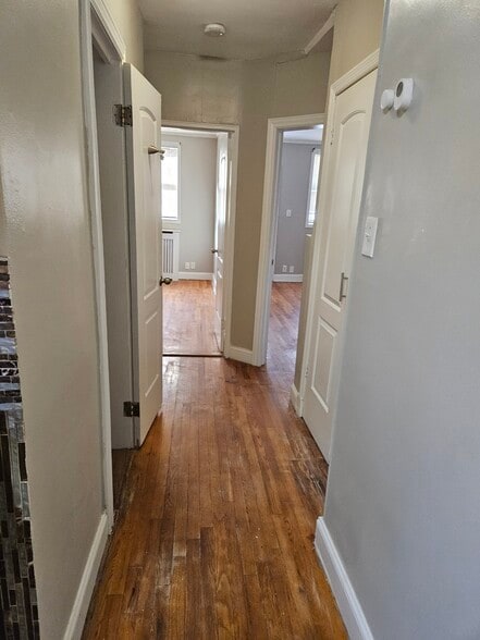 Building Photo - 1648 E 55th St