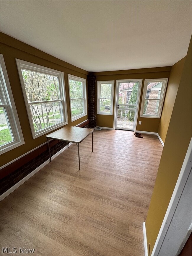 Building Photo - 3327 Bradford Rd