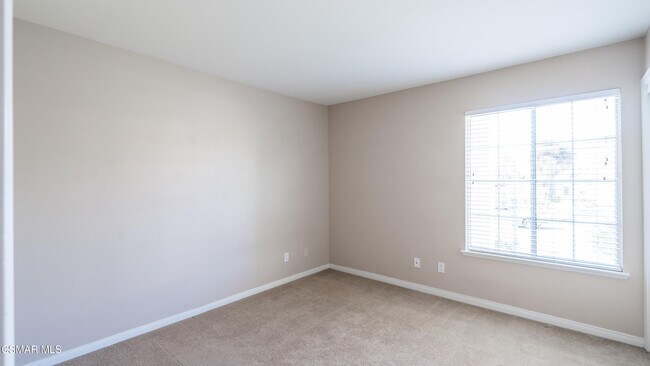 Building Photo - 2210 Rutland Pl