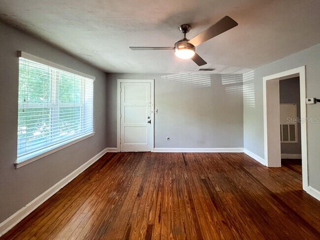 Building Photo - 204 NW 18th St