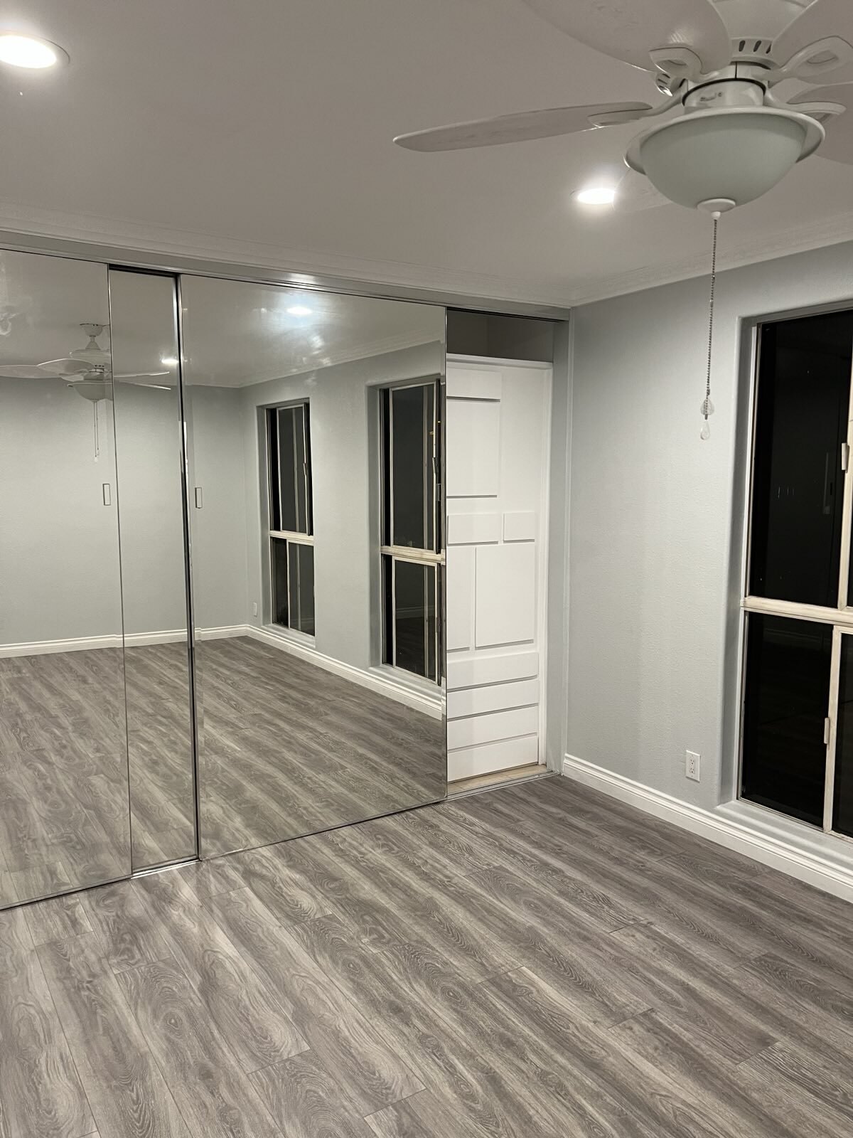 Building Photo - 6160 Whitsett Ave