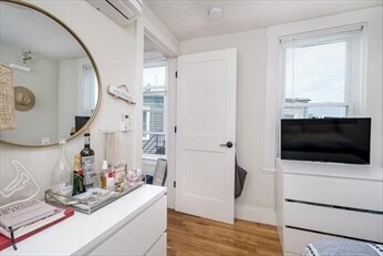 Building Photo - 84 Emerson St