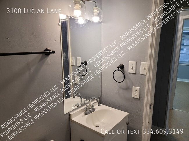 Building Photo - 3100 Lucian Ln