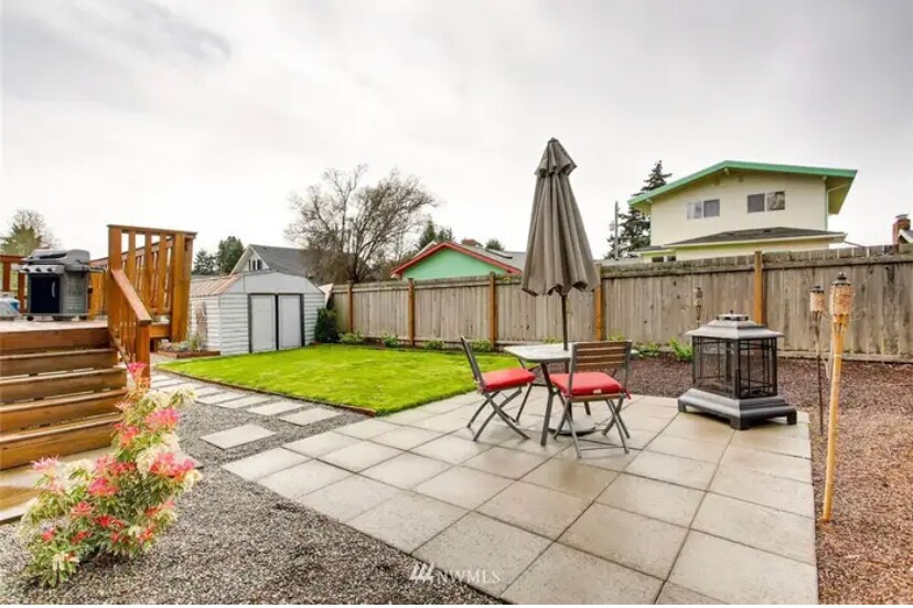 Building Photo - 8633 Wabash Ave S