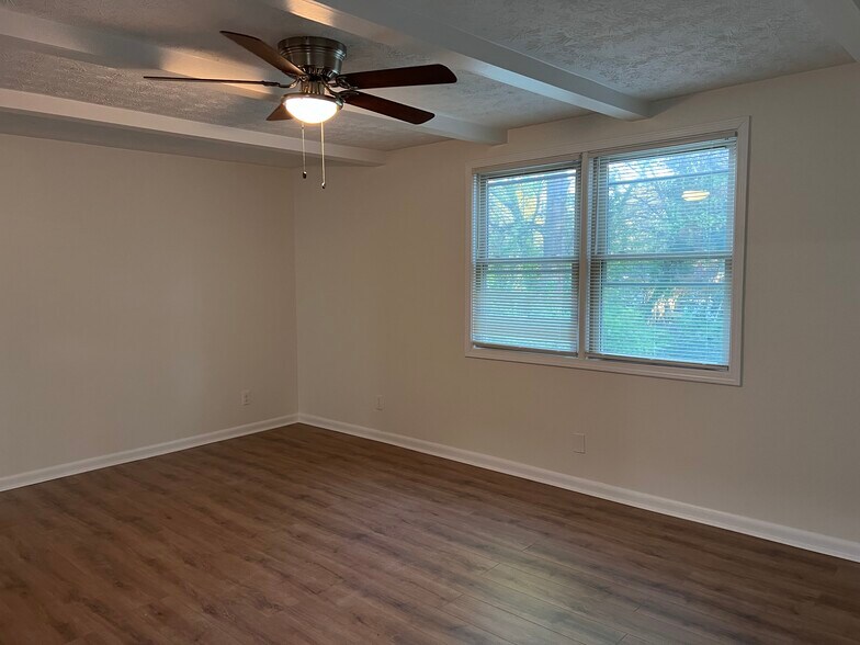 Building Photo - 5848 Lanier Blvd