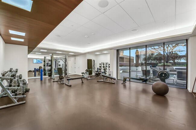 Building Photo - 1111 Caroline St