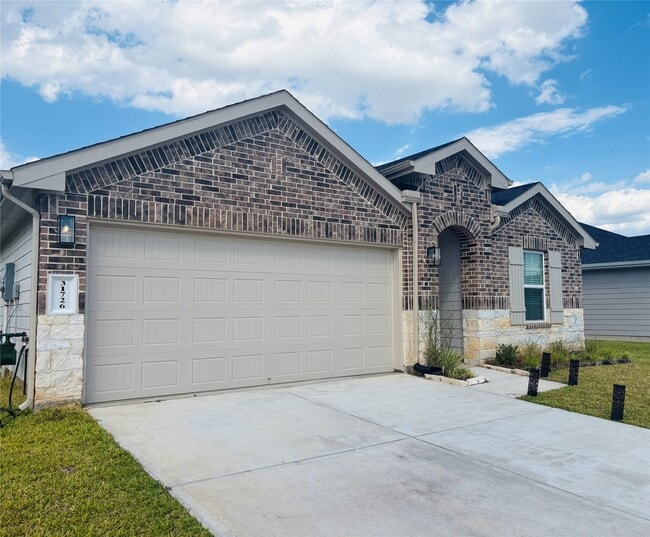 Building Photo - 31726 Sutton Mdws Ln