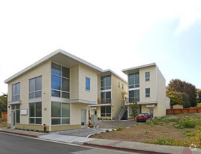 Building Photo - The Gem of Pacifica
