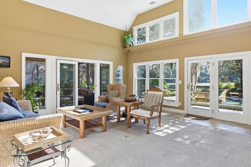 Building Photo - 36 Gloucester Rd