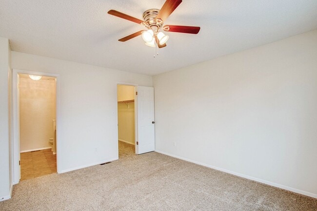 Building Photo - 6139 Little Pine Cir