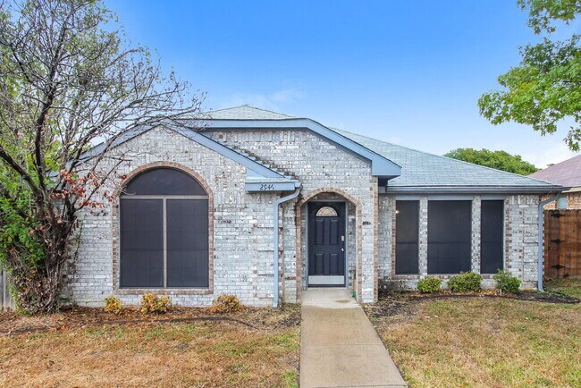 Primary Photo - 2946 Lawndale Dr