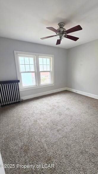 Building Photo - 117 E Green St