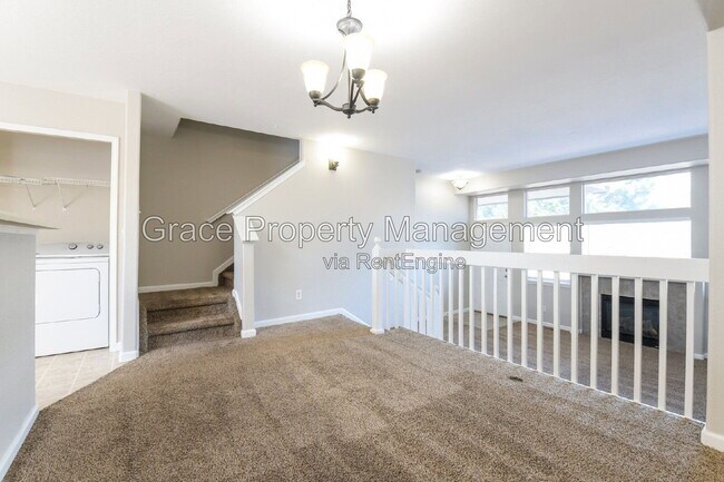 Building Photo - 9727 Cherry Ln