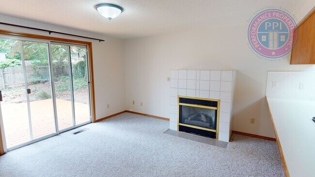Building Photo - Single Level Ranch, Central Air, Large Yar...