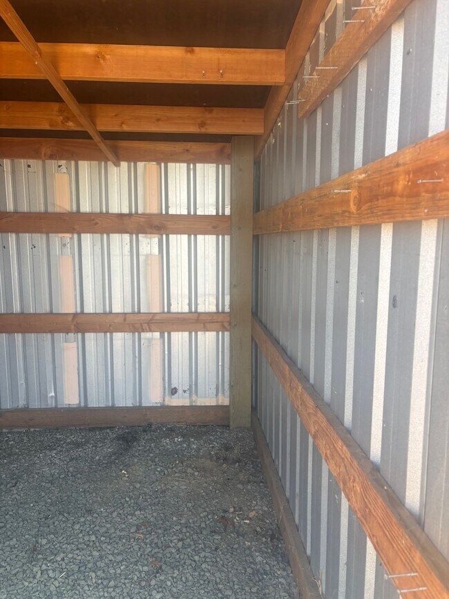 Building Photo - 1420 Gleason Rd