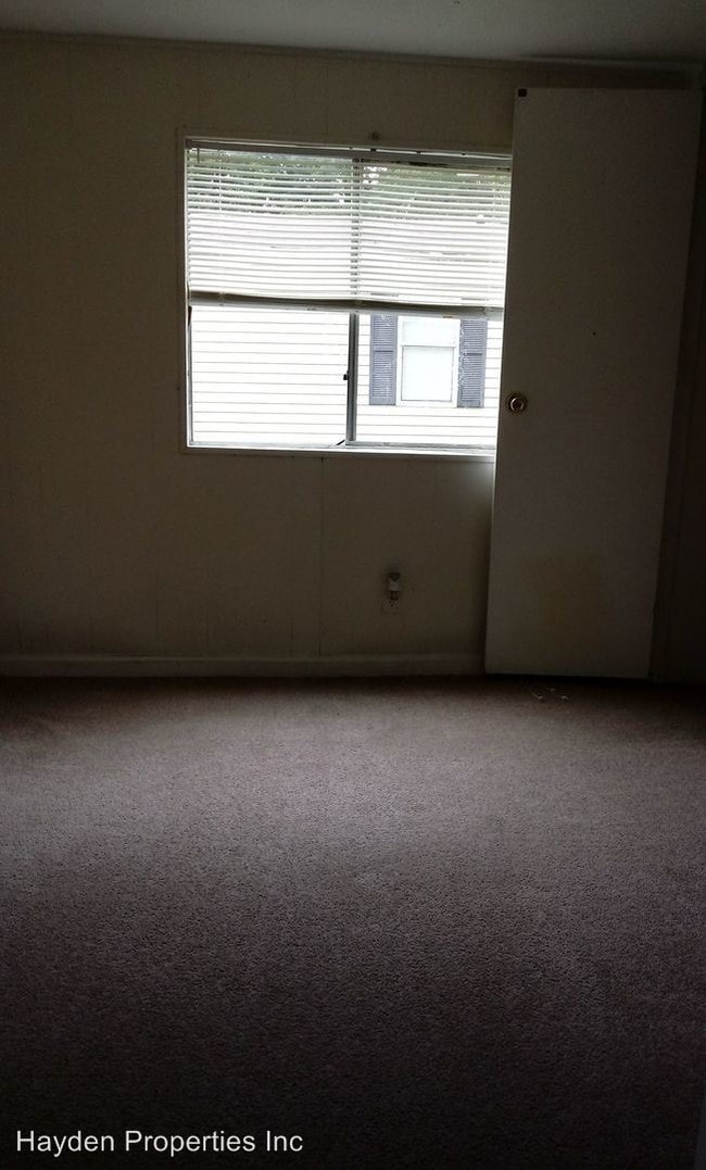 Building Photo - 3 br, 1.5 bath House - 209 F McQueen St